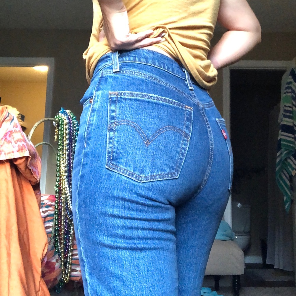 Levi’s Ribcage jeans